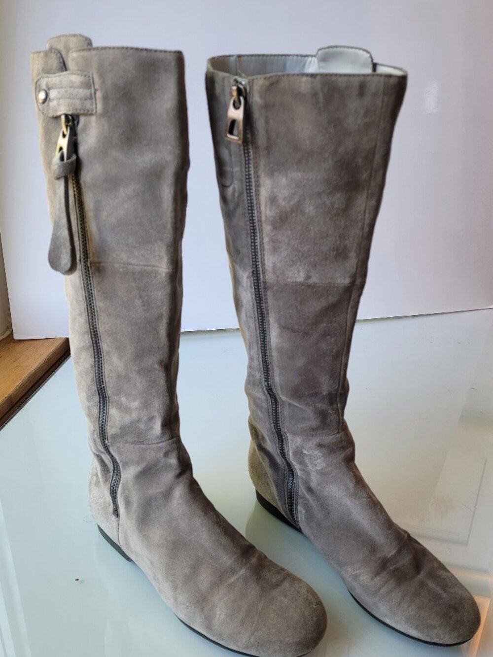 Vintage Enzo Angiolini Grey Suede Flat Boots Size 7M